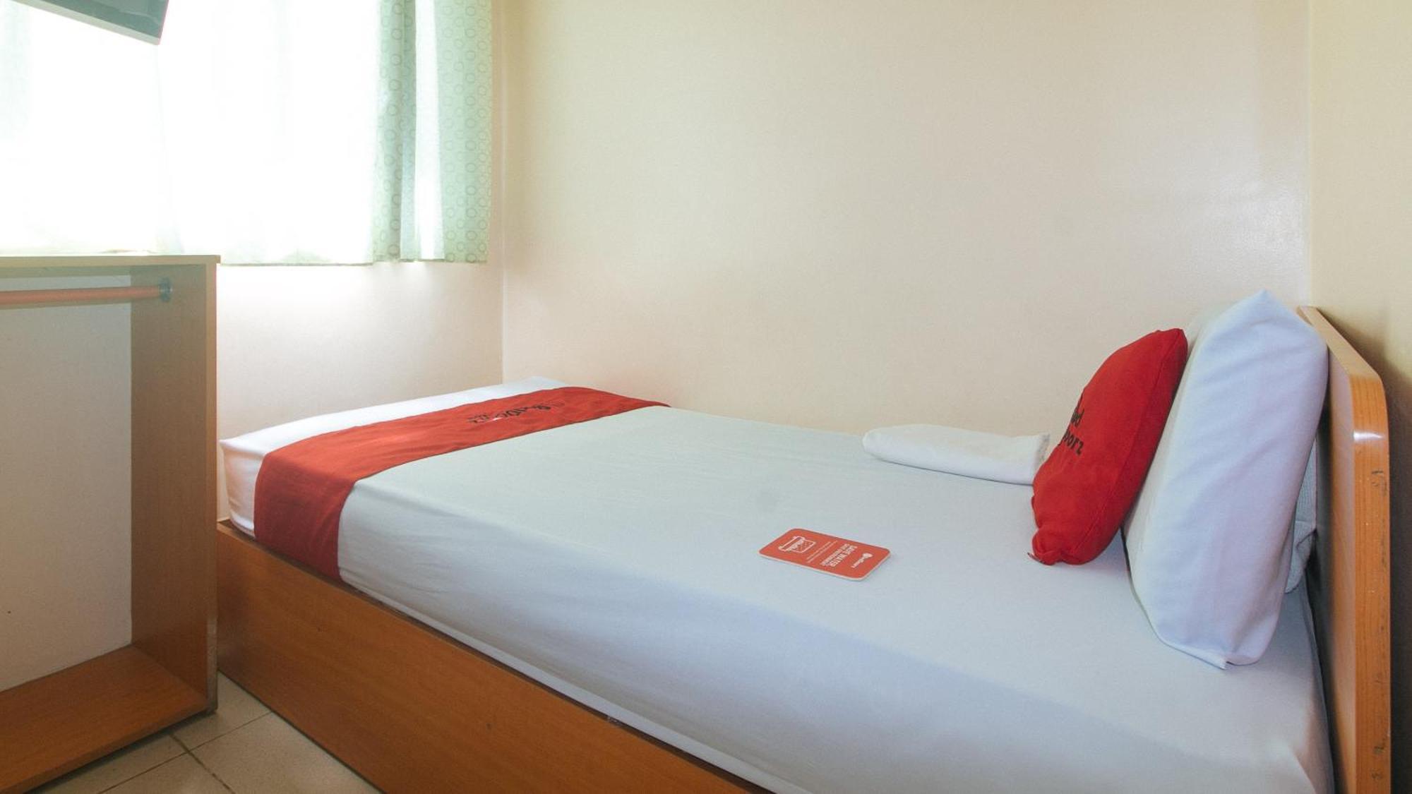 Reddoorz @ Asiana Pension Inn Мандауе-Сіті Екстер'єр фото